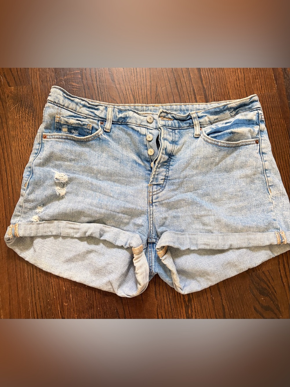 Old Navy Light Blue Denim Roll-Cuff Jean Shorts